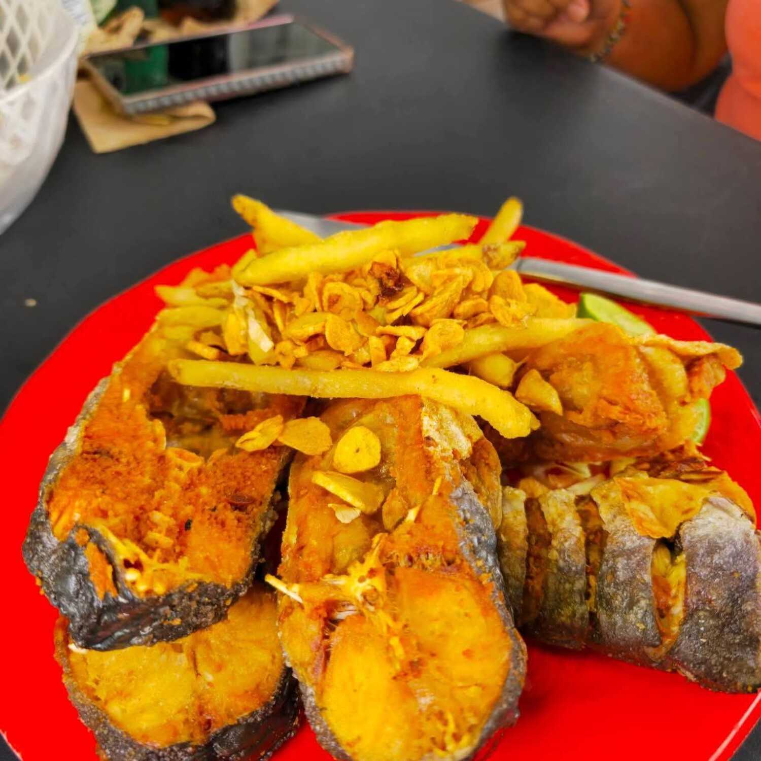 Postas de Bagre Fritas al Ajo