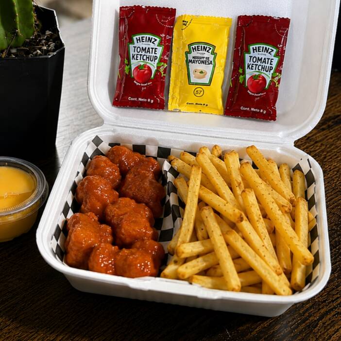PAPAS C/ BONELESS