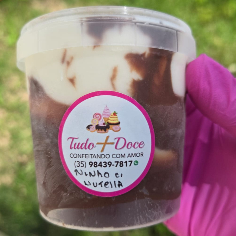 Nossa maravilhosa base artesanal feita com Ninho original e Nutella pura . Um produto super cremoso e refrescante.