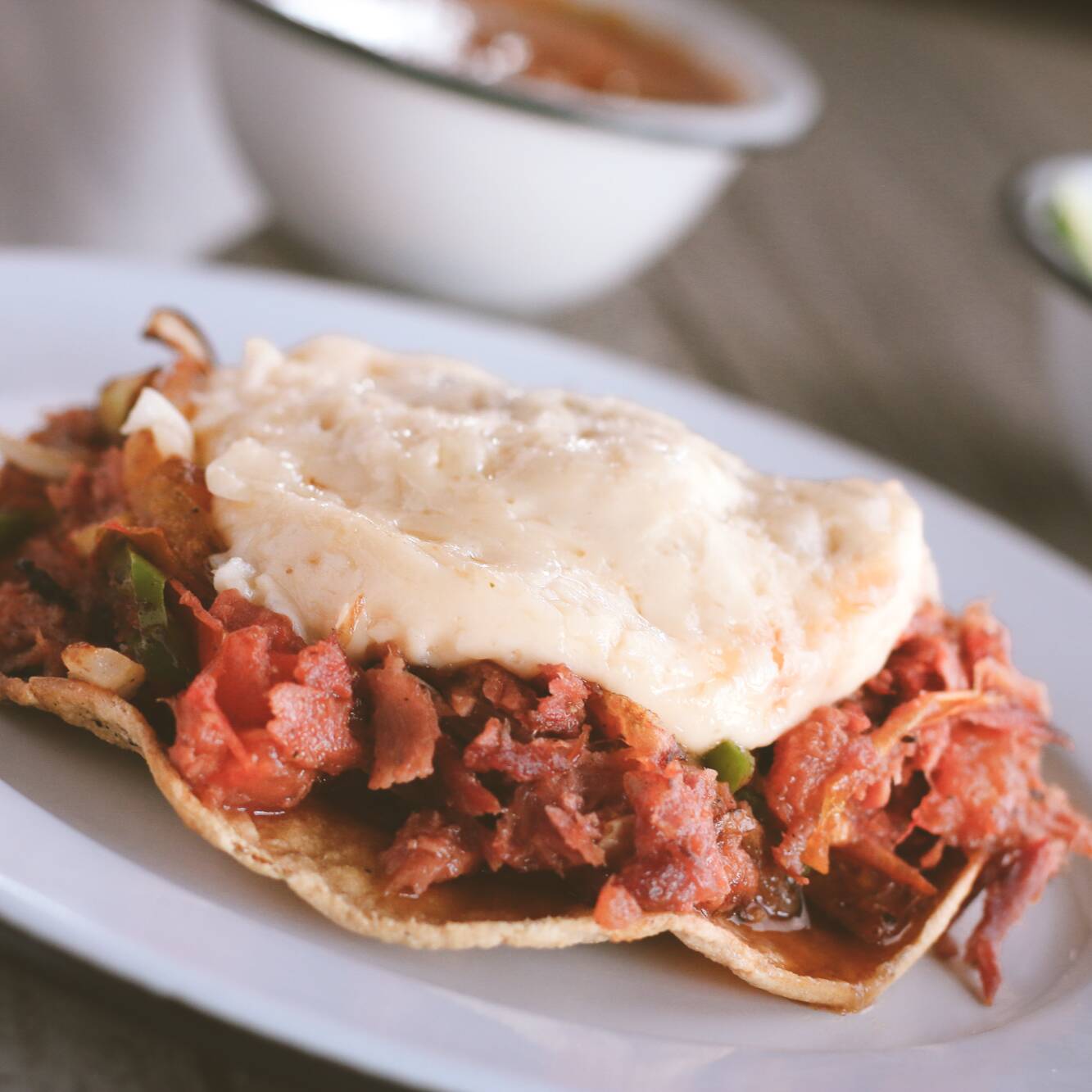 Tostada de Marlín Caliente