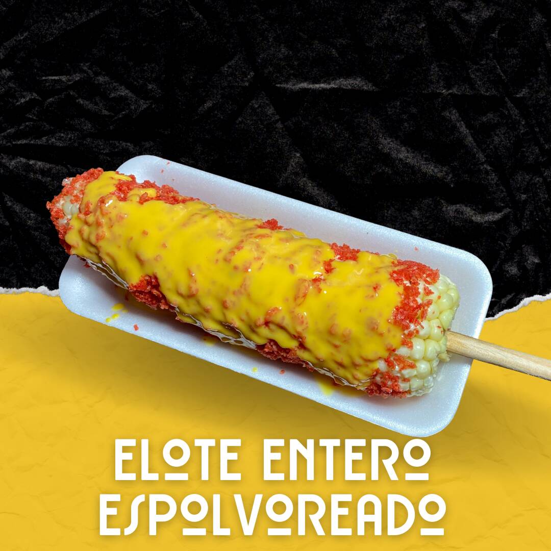 Elote Entero Espolvoreado