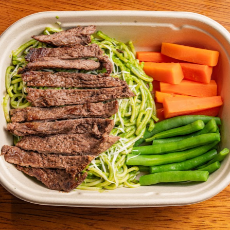 Tallarines al Pesto con Bistec