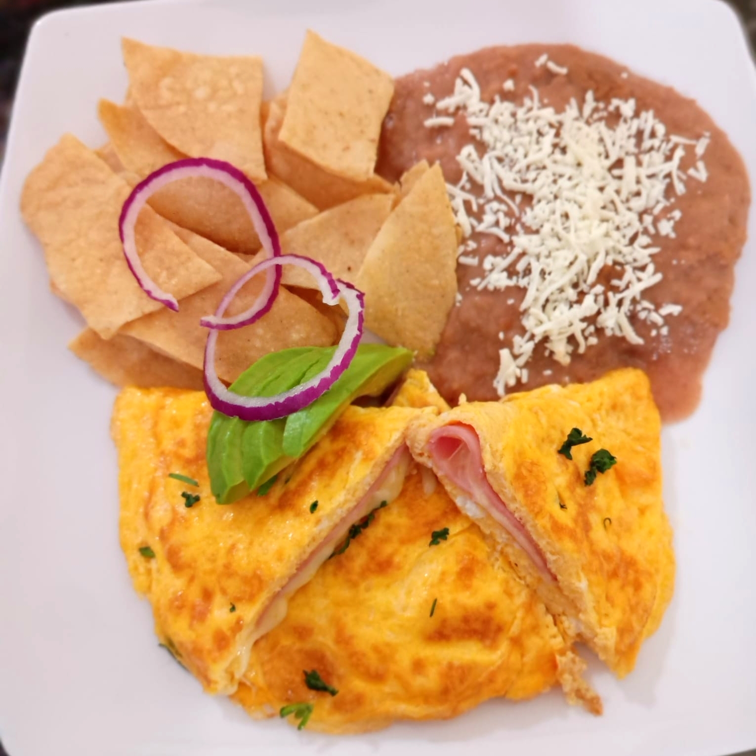 Omelette con Jamon y Queso