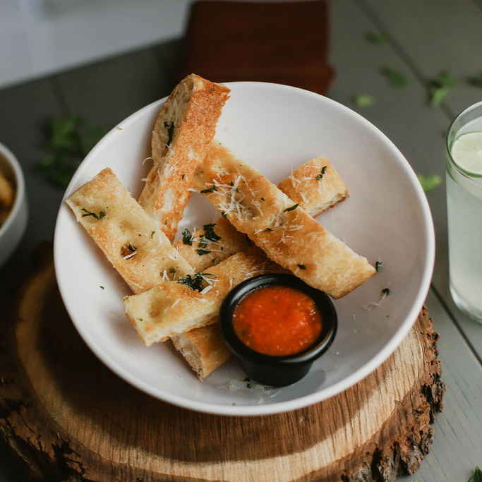 Focaccia con Pasta de Tomate