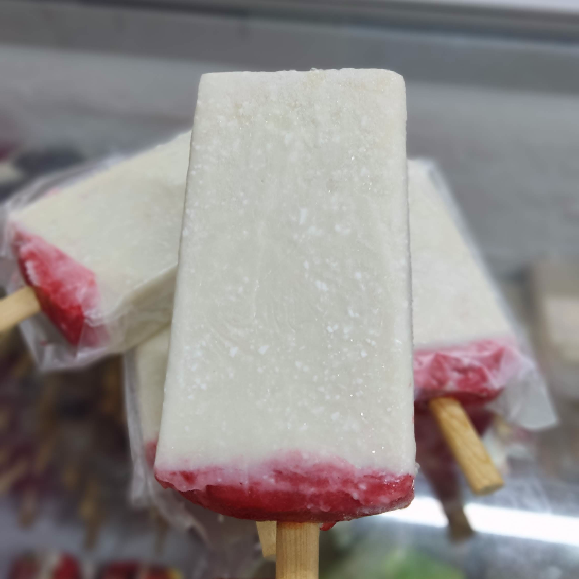 Paleta de Queso con Fresa