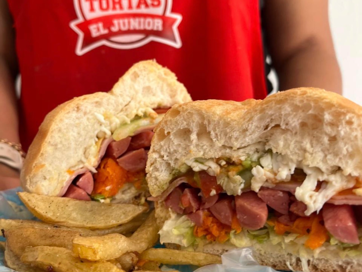Tacos Y Tortas El Junior