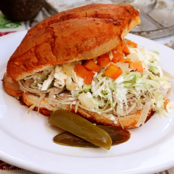 GUAJOLOTE CARNITAS  PAMBAZO