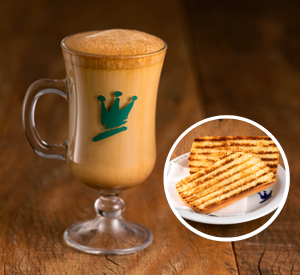 Escolha seu pão e acompanhamento para o pão na chapa acompanhado de um delicioso cappuccino cremoso.
