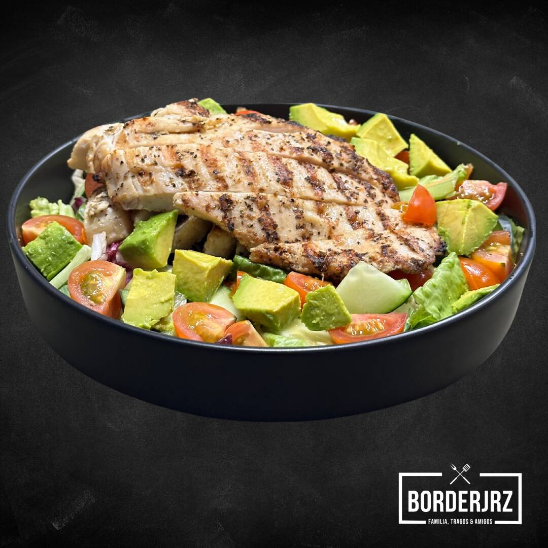 Ensalada Primavera con Pechuga de Pollo