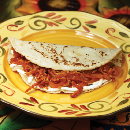 Quesadilla de tinga de pollo