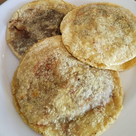 GORDITA DE MAIZ PAPAS CON QUESO