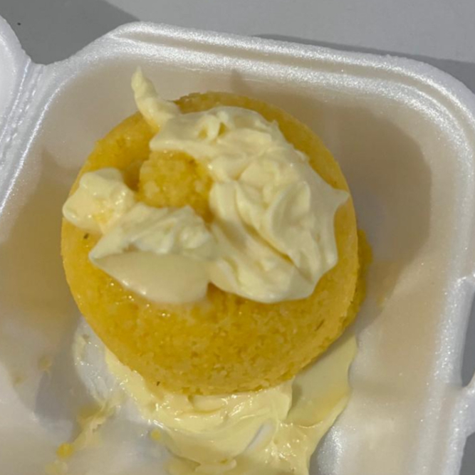 Cuscuz de milho com margarina