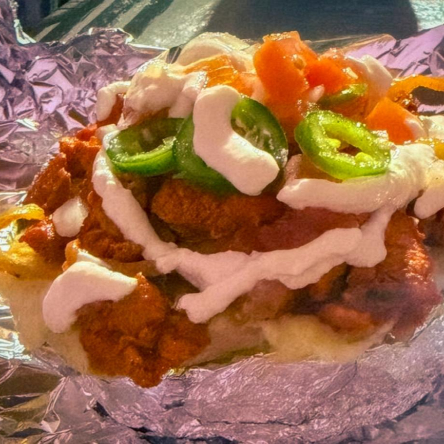 Papa Rellena con Queso y Pastor
