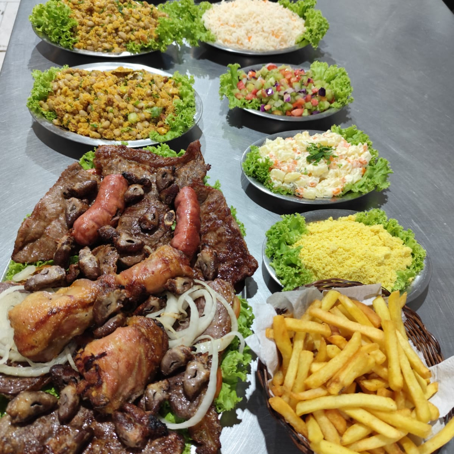 2 Fatias Picanha - 2 Carneiros - 2 Carne do Sol - 2 Frangos - 1 porção Coração de Frango - 2 Calabresas Acompanha: 02 F. Tropeiro - 02 Arroz - 01 Macarrão - 01 Maionese - 01 Vinagrete - 01 Farofa - 01 batata frita
