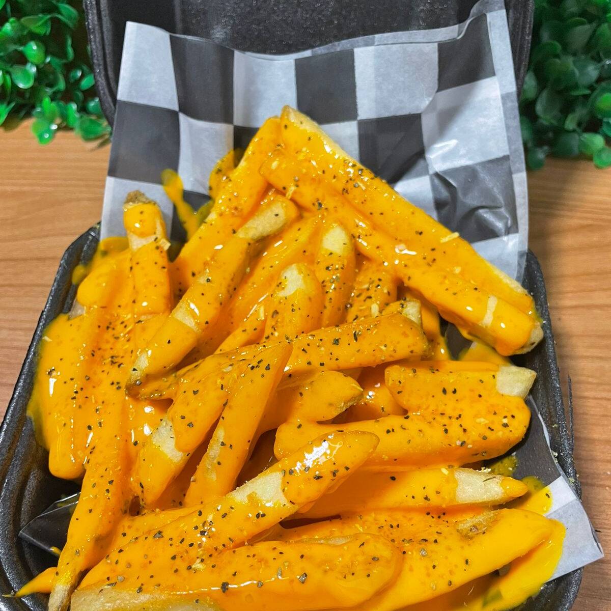 Papanachos.