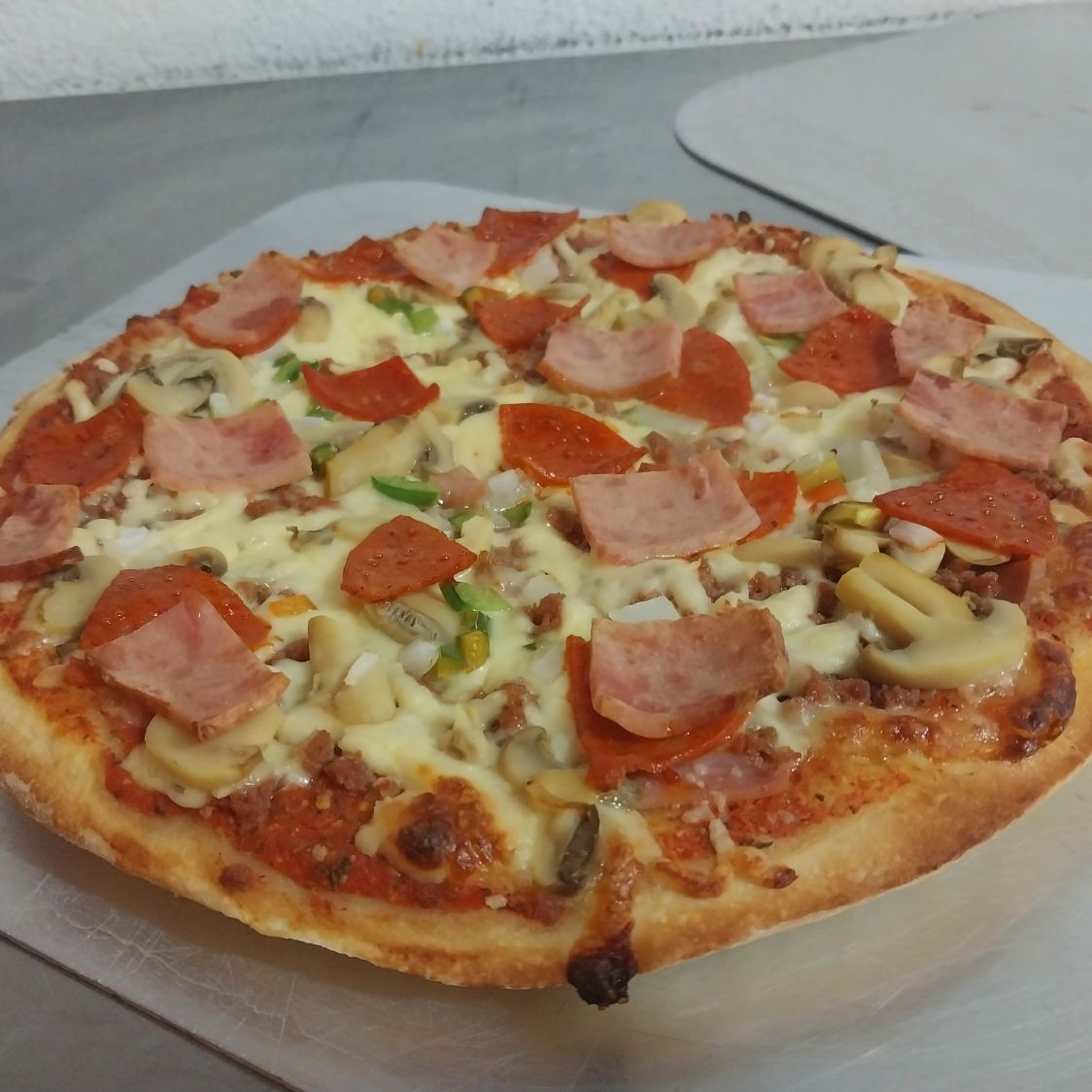 Pizza Deluxe Pequeña