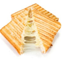 Queijo Minas no pão de forma tradicional