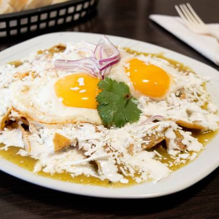 Chilaquiles con 2 huevos
