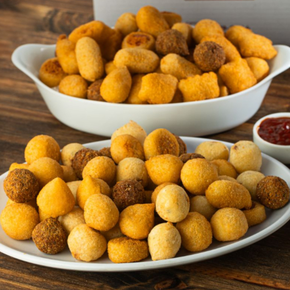 Sabores: Coxinha, bolinha de queijo, presuntinho, kibe, salsicha, camarão, calabresa c/ catupiry e bolinha de carne. (PODENDO RETIRAR SOMENTE ATÉ 3 SABORES)
