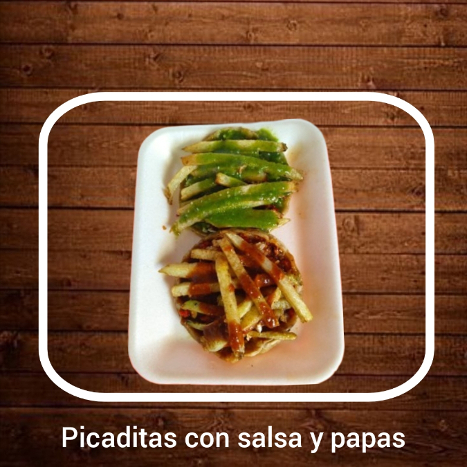 PICADITAS DE PAPAS (salsa){1} ROJA} {1} VERDE