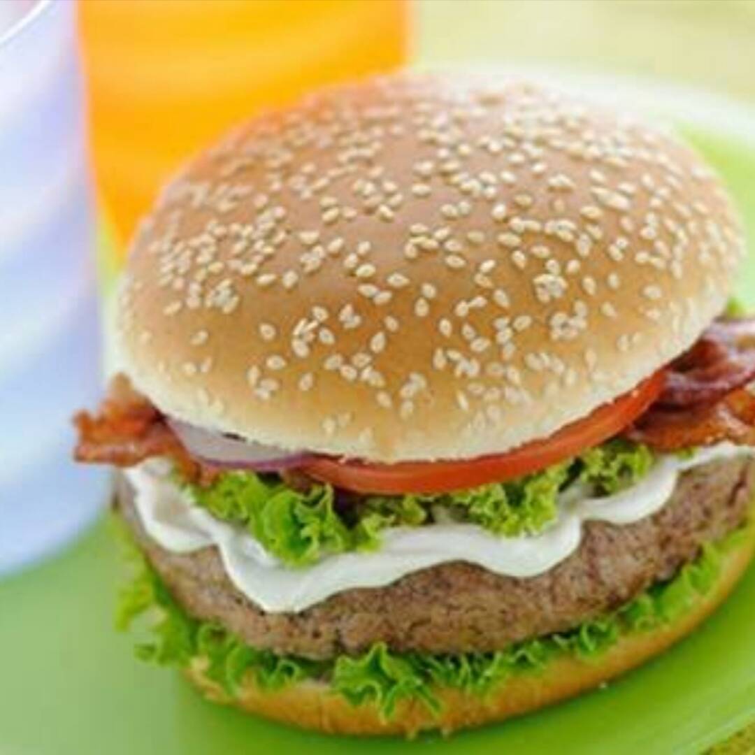 🍔Chicken Burger Combo🥤🍟(Papas Gajo o Francesa)
