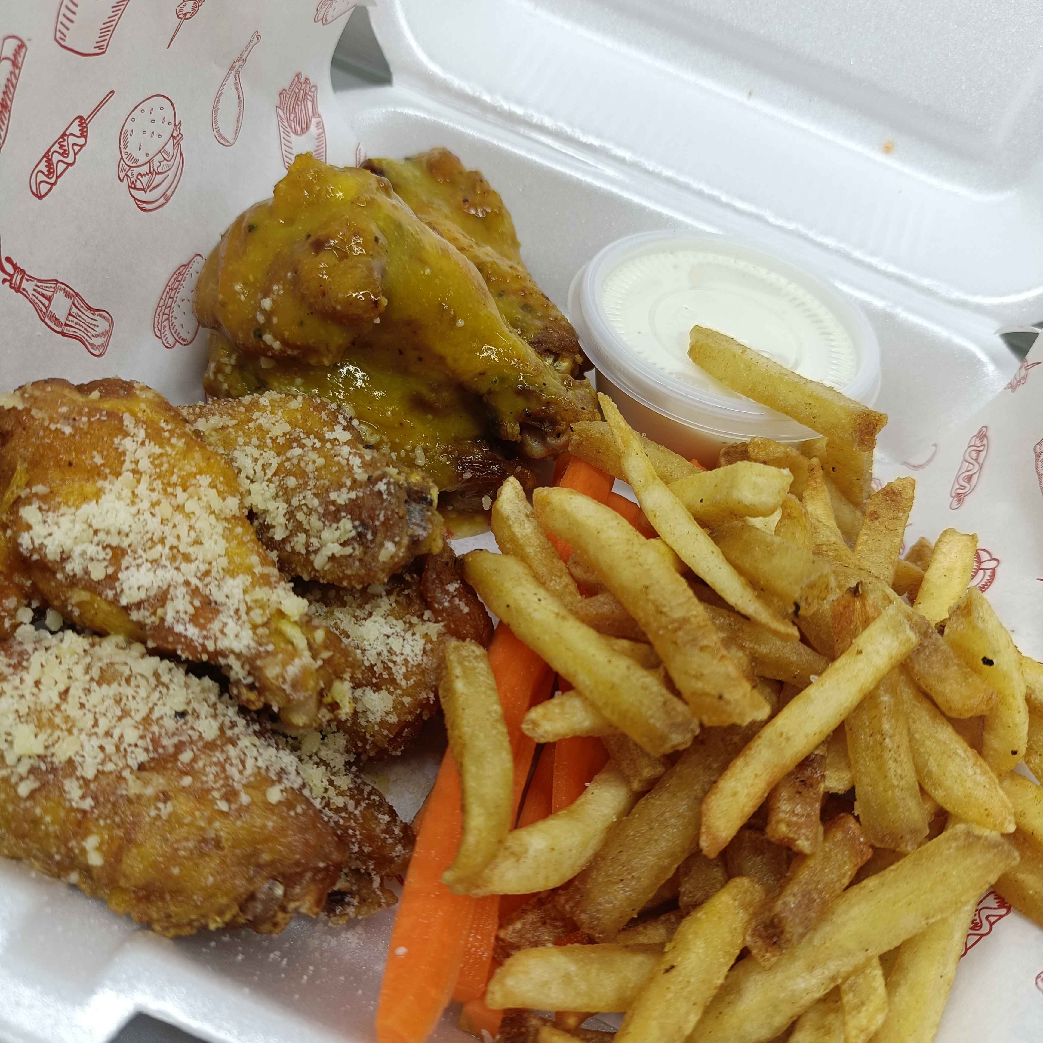 Hamburguesa Clasica + Alitas (8 Pzs) + 1 Orden de Papas Francesa