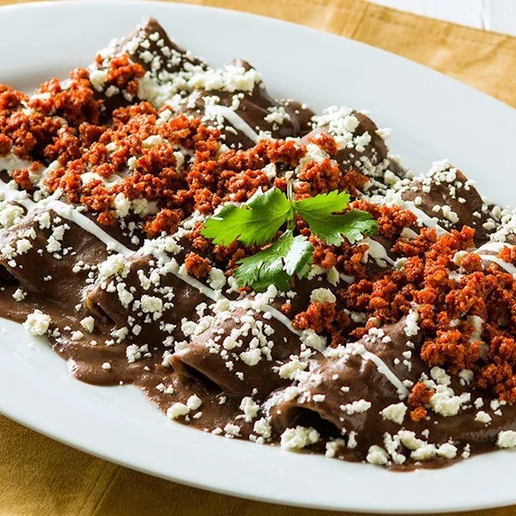 ORDEN DE ENFRIJOLADAS CON CHORIZO