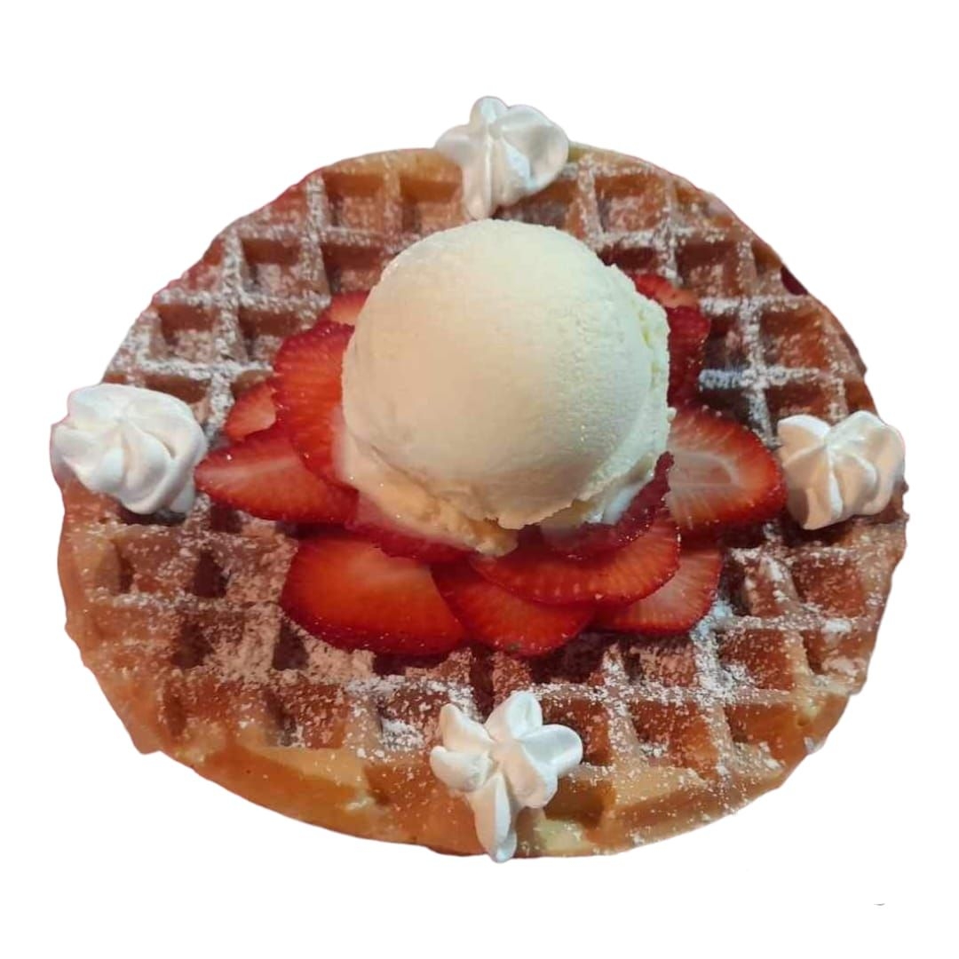 Waffle Fresa con Helado, Azúcar Glass y Chantilly