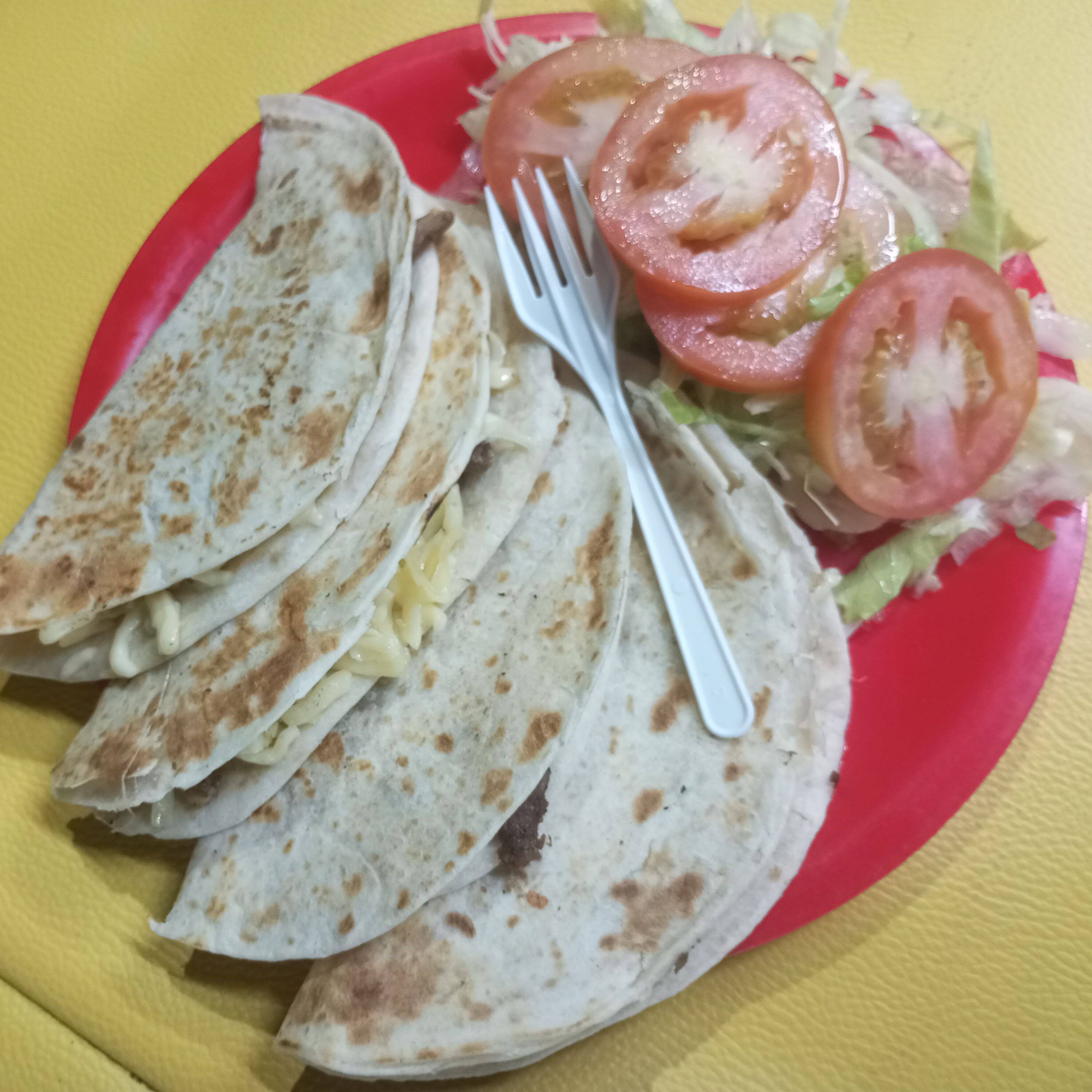 Orden De Quesadillas de Harina Carne Asada