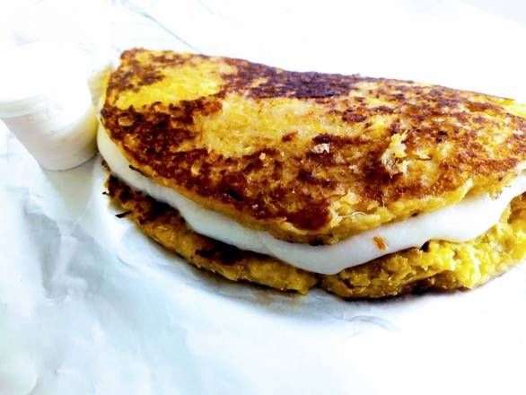 Cachapa de queso de mano