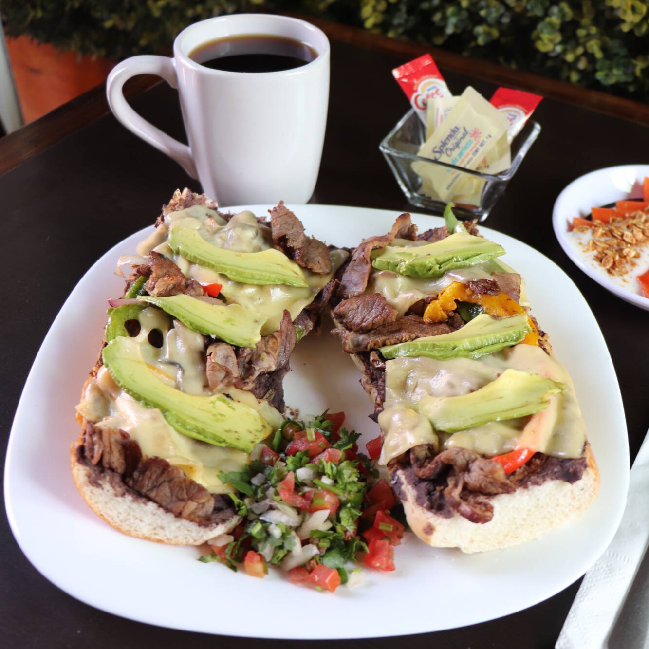 Molletes de Fajitas de Res