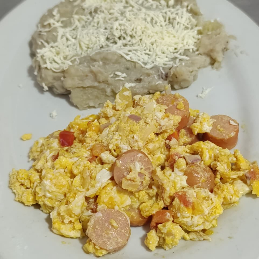 Cayeye con Huevos Rancheros