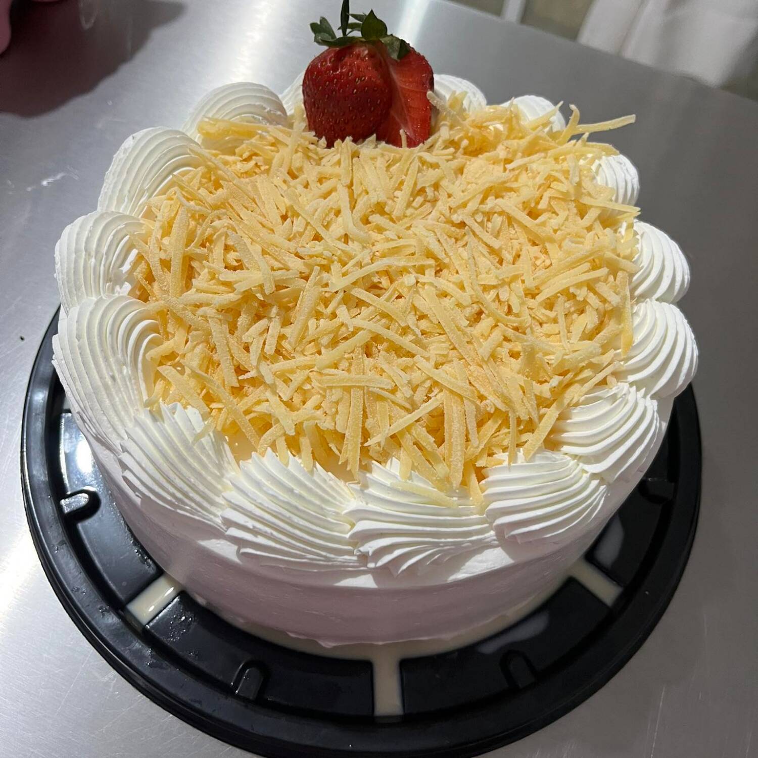 Pastel de Tres Leches con Queso de Bola