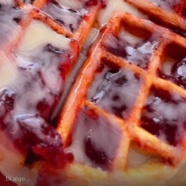 Waffle Lechera Mermelada de Fresa