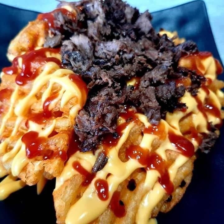 PAPAS CRISSCUT CON CARNE ASADA