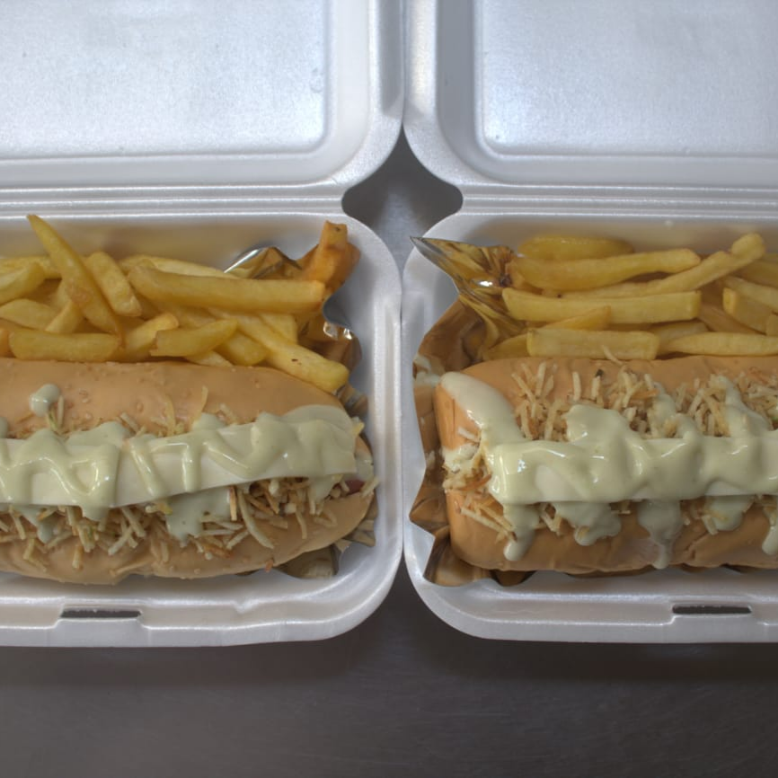 2 Super Perros Gratinados+2 Porciones de Papas