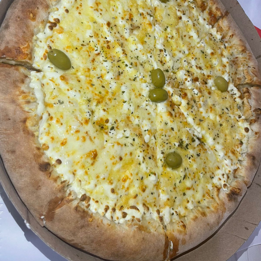 combinaçao de sabores a uniao de sabor dos 4 queijos com o aroma da toscana brasileira