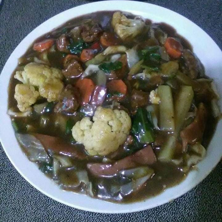 18. Chop Suey con Carne de Res en Salsa China