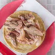 TACO DE CHAMORRO CON CUERO