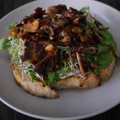 Toast Bosque Ahumado