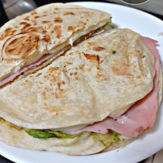 Quesadilla Jamón y Queso Deli