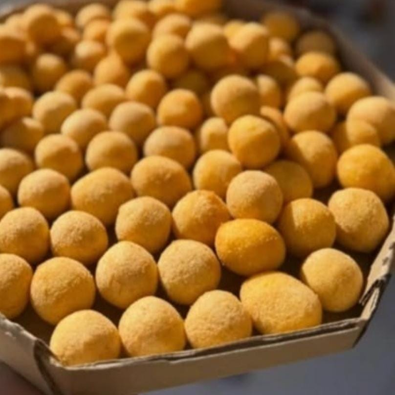 cento de salgadinho misto
enroladinho de salsicha
COXINHA DE FRANGO
bolinha de queijo
Nossos cento de salgadinho e feito com massa de batata , deliciosa e macia .