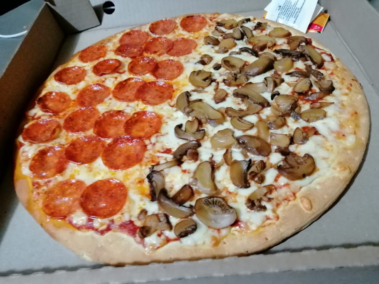 Pizza Grande 14" de 2 Ingredientes