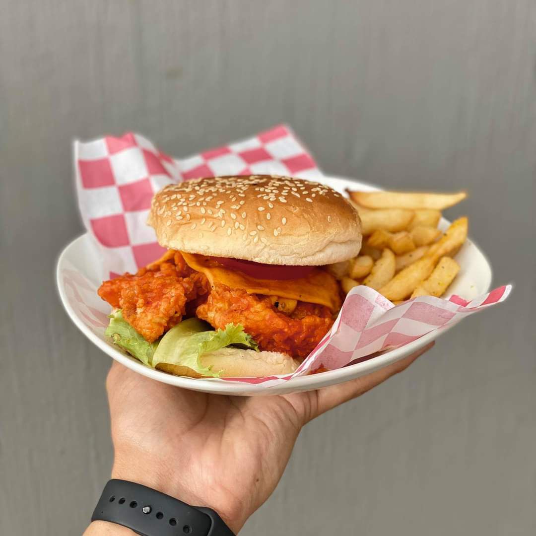 Burger Chicken y Papas