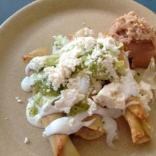 5 Flautas de Pollo