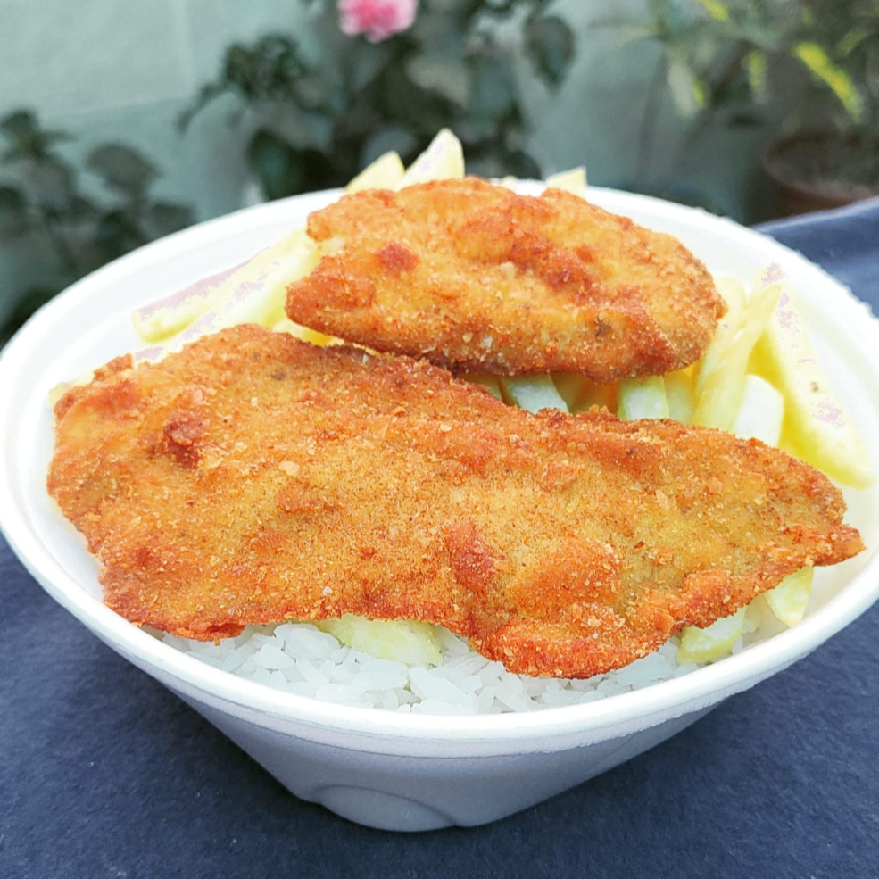 2 REFEIÇÕES DE FRANGO A MILANESA COM FRITAS GRATIS ACOMAPNHADO DE ARROZ FRESQUINHO E FEIJÃO PRETO BEM TEMPERADO, APROVEITE NOSSAS PROMOÇÕES!