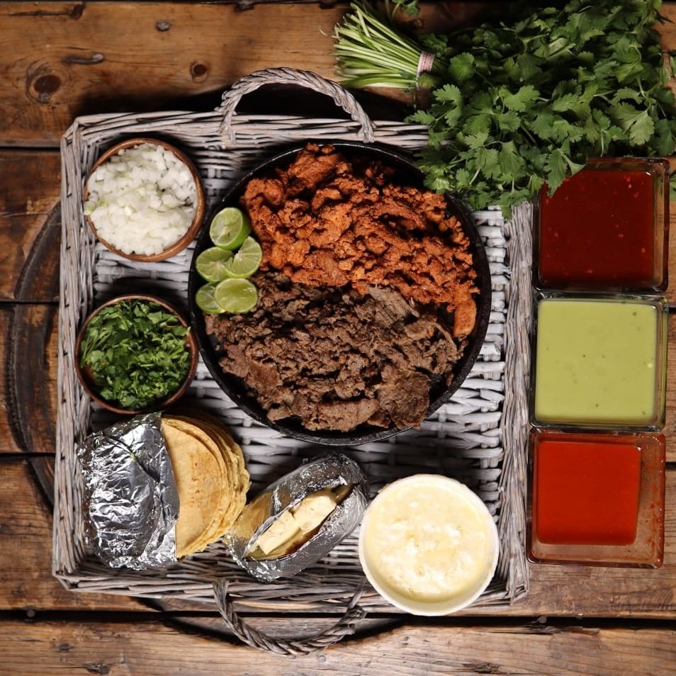 Parrillada mixta para 4 personas. Pastor y bistec