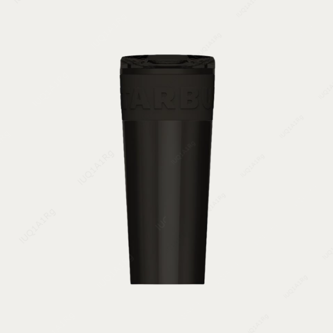 "Copo preto fosco com pulseira de silicone preto Starbucks e tampa preta para bebidas quentes ou frias - 473ml.
*produto não térmico*"