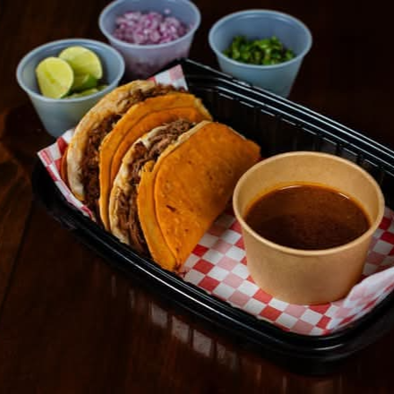 3 Quesadillas de Birria + Bebida