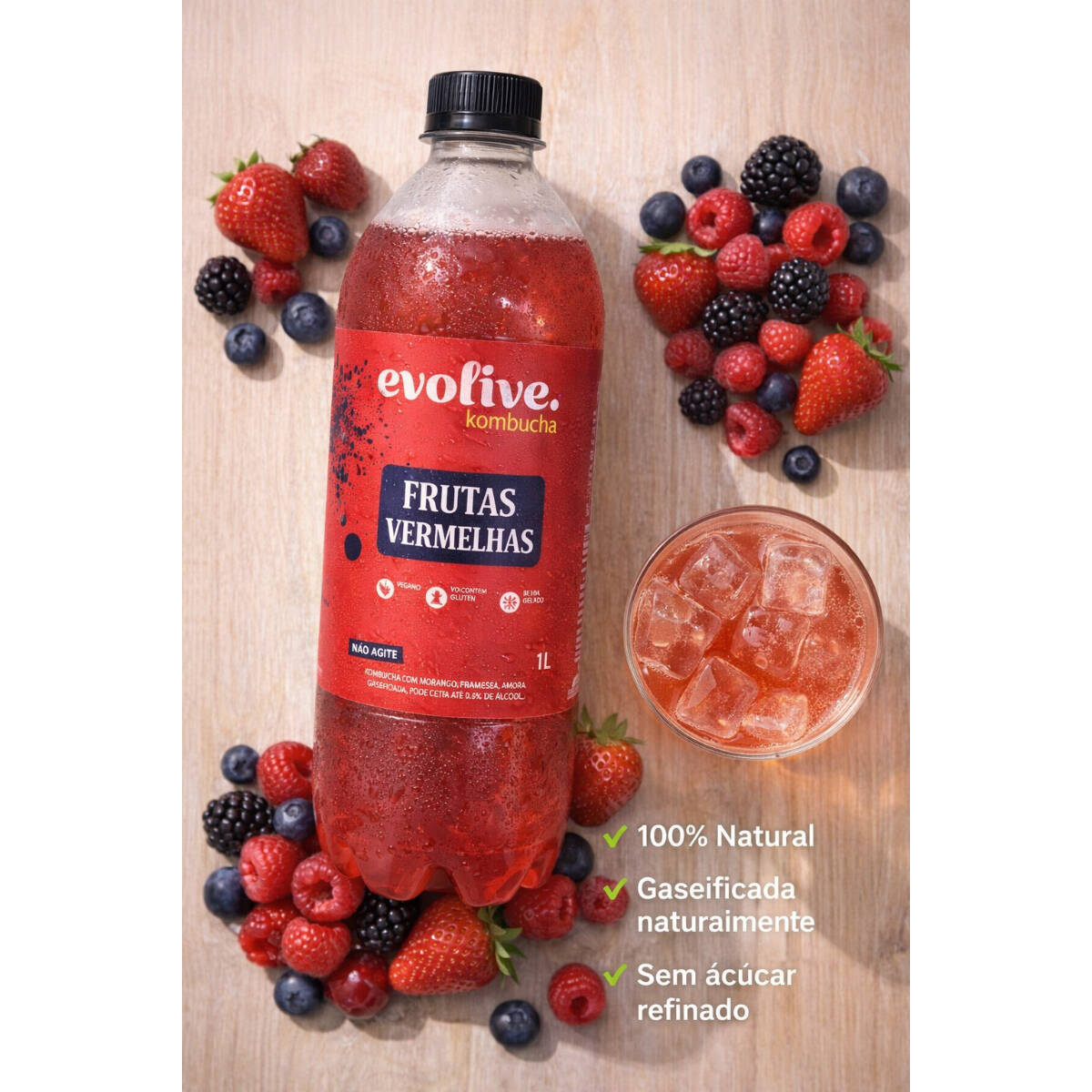 Kombucha Artesanal 1L – Frutas Vermelhas. Bebida funcional naturalmente fermentada, rica em probióticos e com gaseificação natural. Refrescante, sabor marcante e levemente adocicado das frutas vermelhas. Alternativa saudável ao refrigerante tradicional, sem conservantes artificiais. Ideal para compartilhar. Experimente também Limão & Gengibre ou Uva